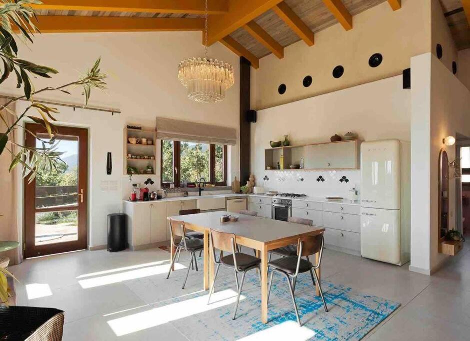 Azamra Amirim Villa Bagian luar foto