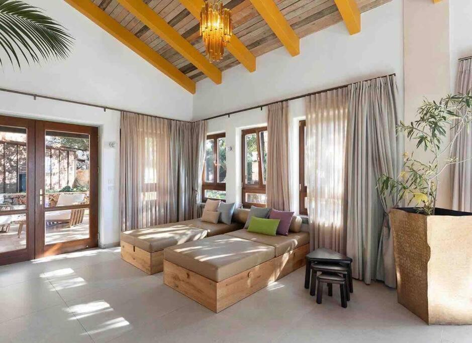 Azamra Amirim Villa Bagian luar foto